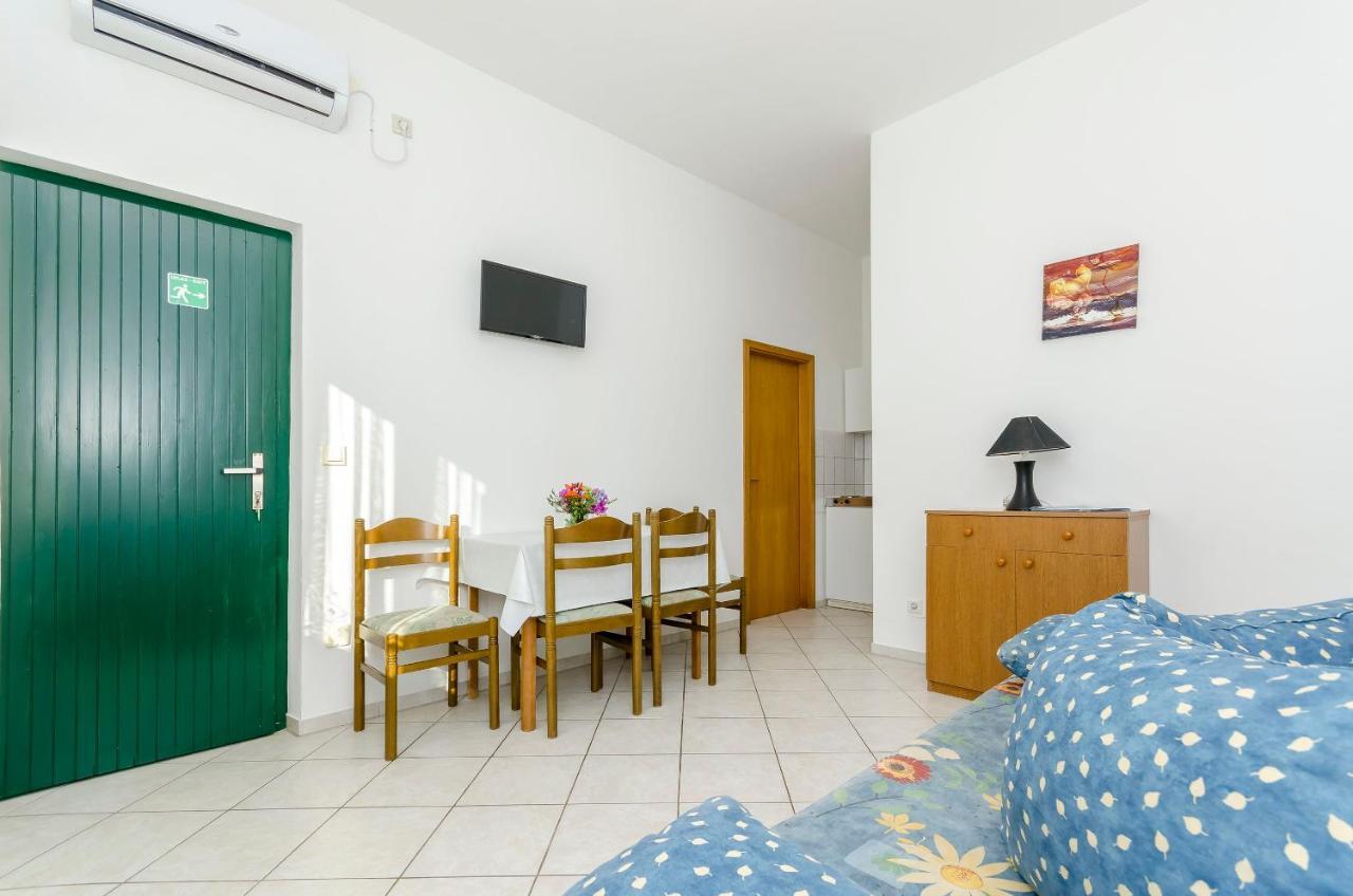 Apartments Mate トロギール エクステリア 写真